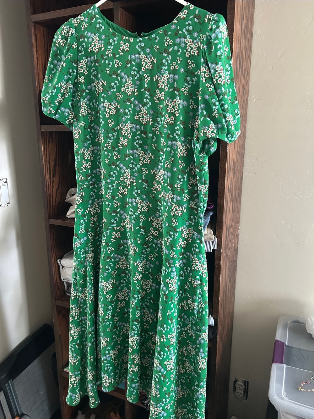 LOFT Green Floral Short-Sleeve Midi Dress